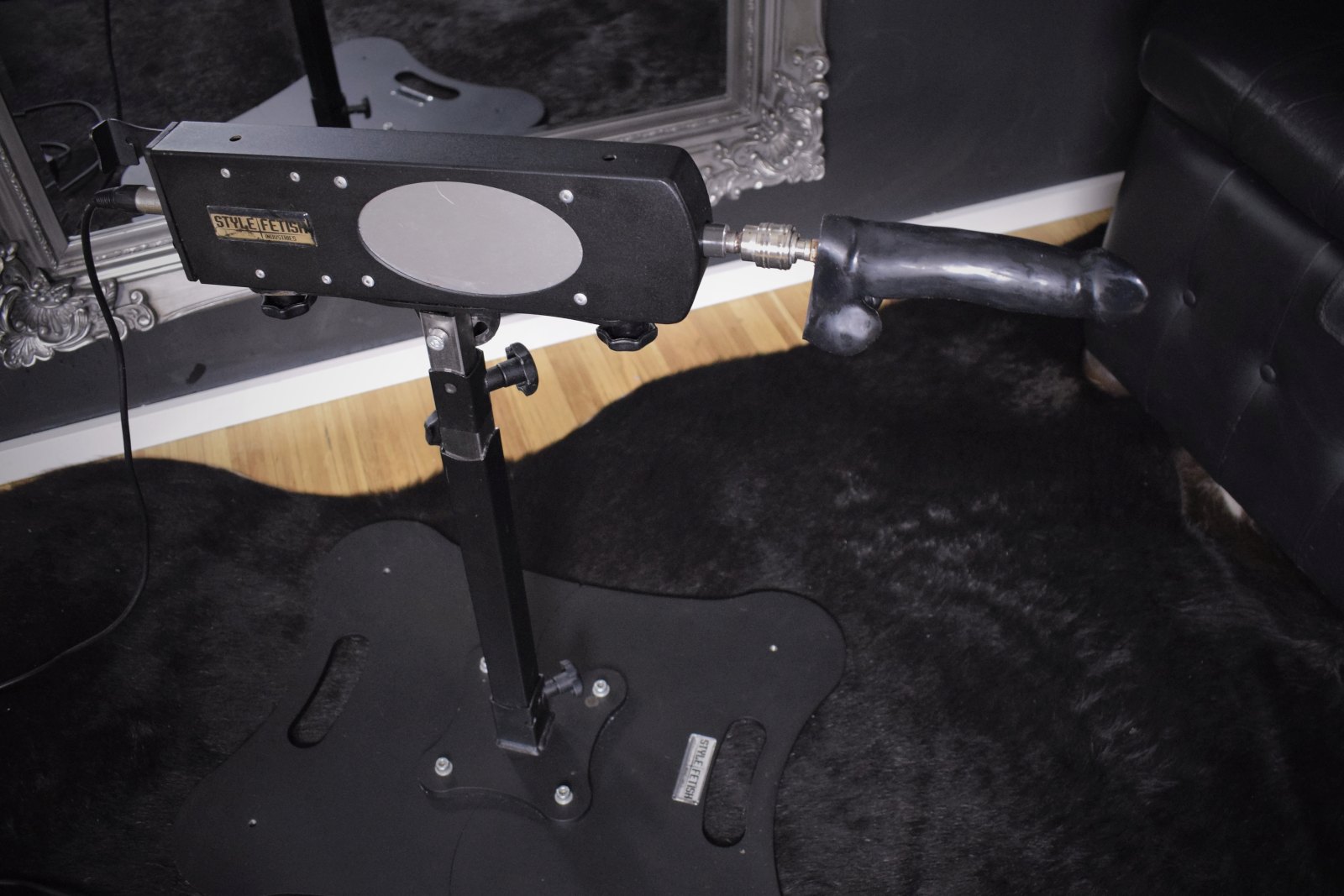 FICKMASCHINE STRIKER MKII