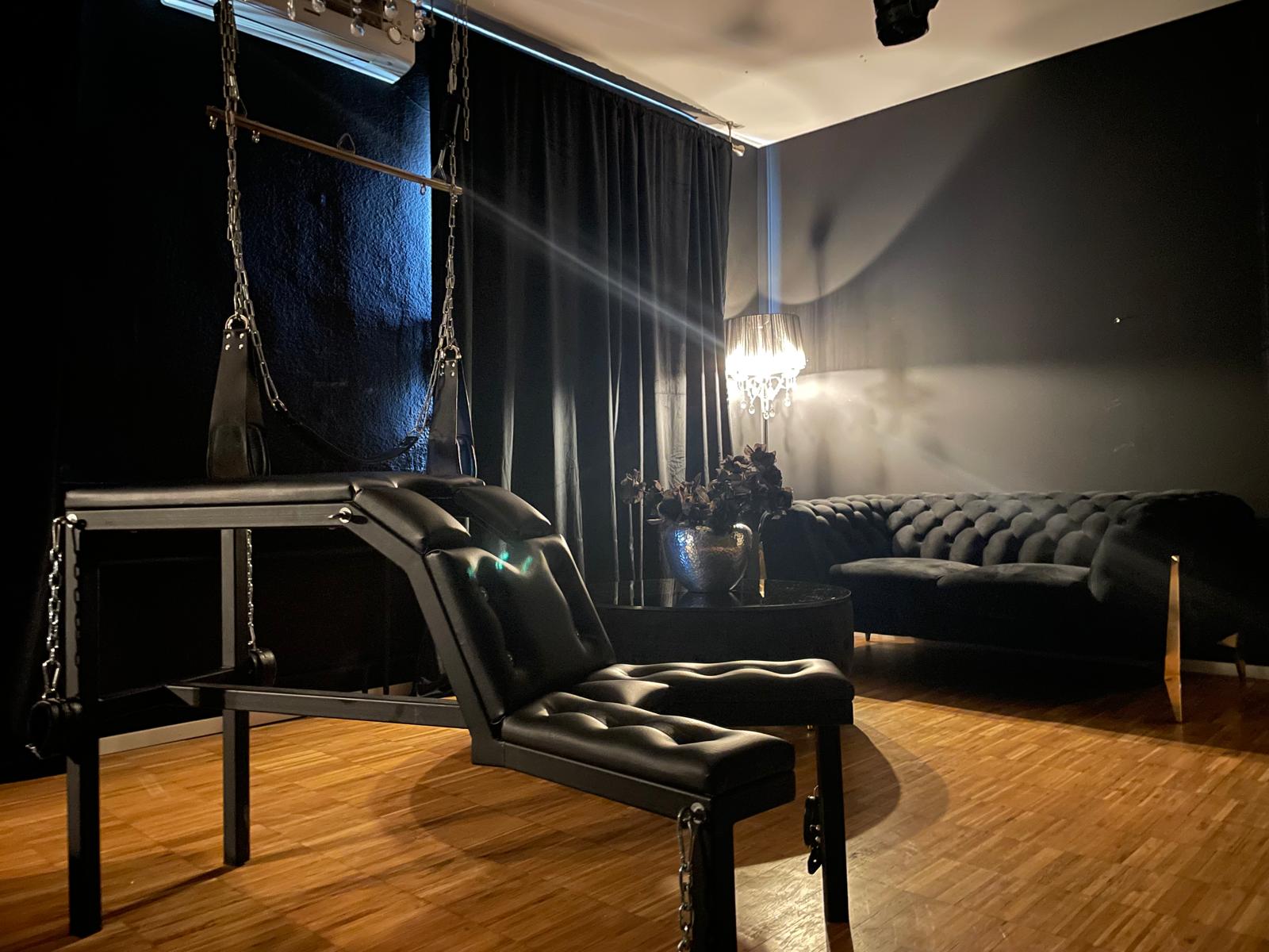 Liebesschaukel Stundenzimmer - Dark Fantasies